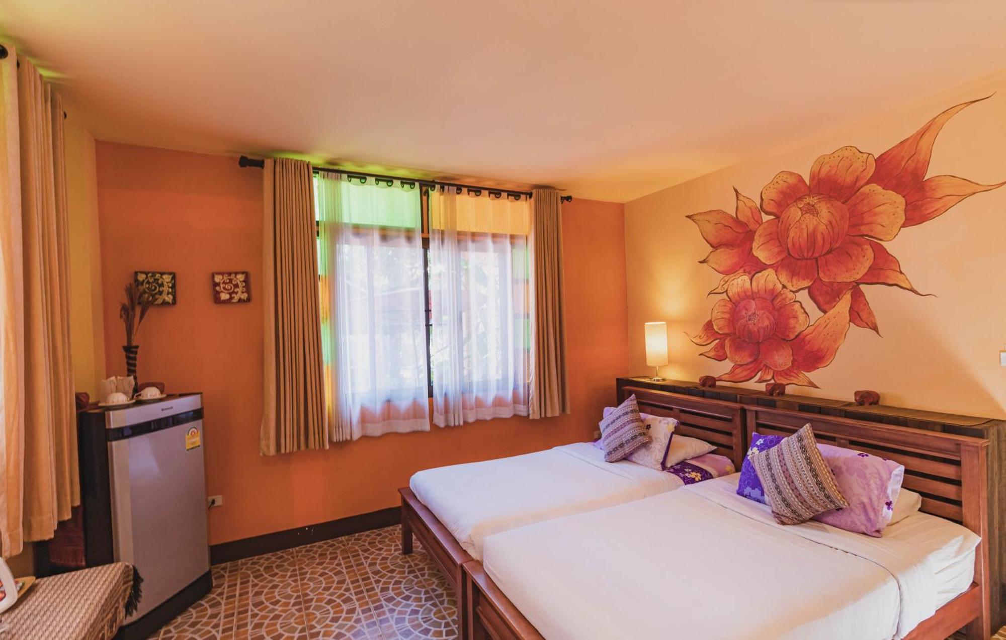 Joy'S House & Tour Bed & Breakfast Чиангмай Екстериор снимка