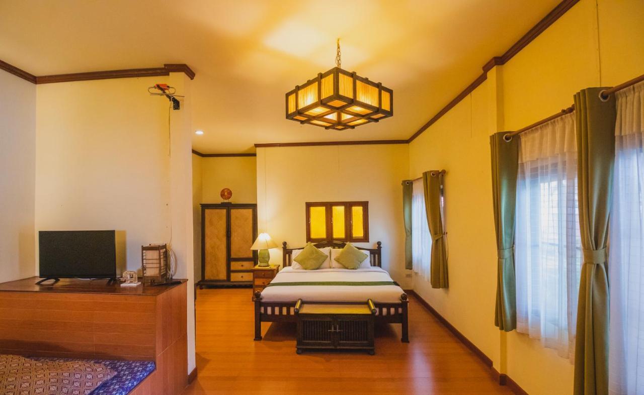 Joy'S House & Tour Bed & Breakfast Чиангмай Екстериор снимка