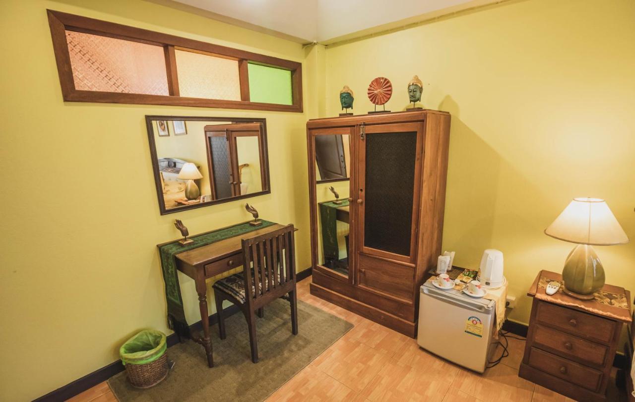Joy'S House & Tour Bed & Breakfast Чиангмай Екстериор снимка
